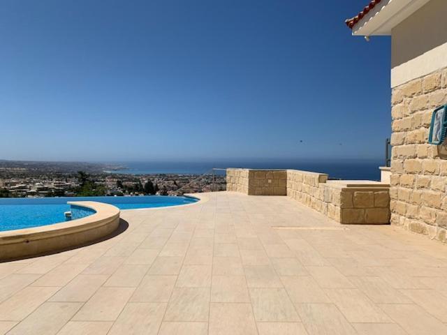 Beau Views Seven Apartment Peyia Luaran gambar